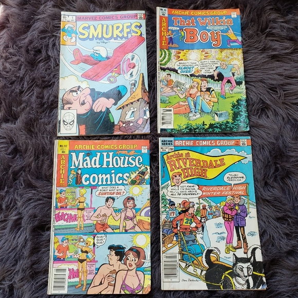 Vintage Comics Lot of 4 1979 1980s Archie Marvel Smurfs - Picture 1 of 2